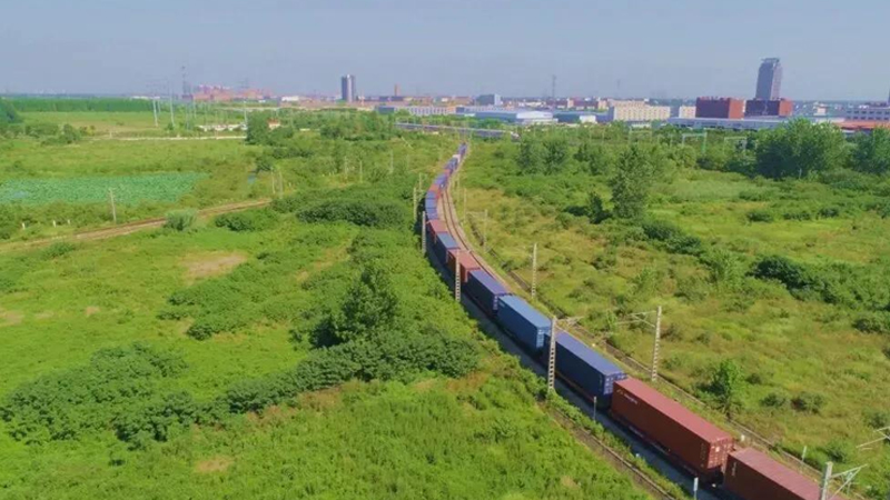 中欧班列（武汉）开行多条国际线路，欧亚货物铁水联运通达日韩